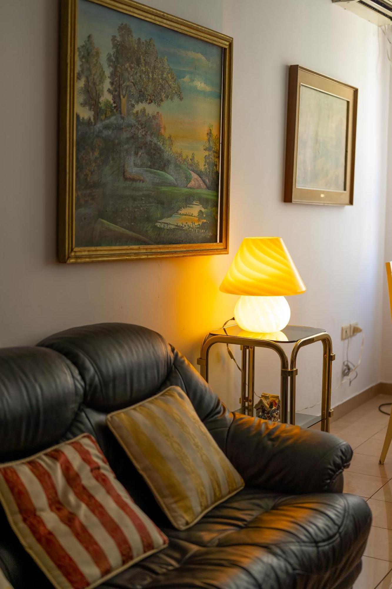 Vintage Blloku Apartment Tirana Bagian luar foto
